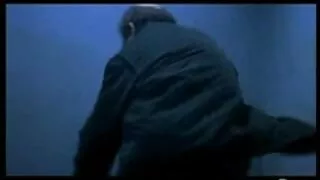 Зріла блондинка кладе українське порно відео щілини під великий член хлопця