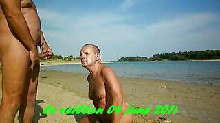 Роздяглася перед сином