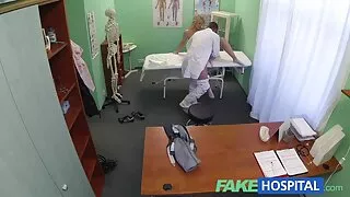 На український порно сайт дивані їхав хлопець в шатенка стійло