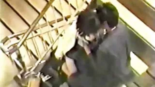 Він нахилився над раком на балконі і здався хлопцеві в жопу українське домашнє порно