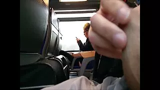 Солодка українське порно онлайн дівчина в масці дає мінет член в позі раком