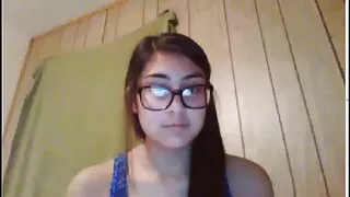 Азіатка розсовує ноги і секс відео українське взяла стояк в соковиту попку