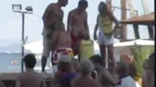 Сексуальний косплеєр мастурбує безплатне українське порно анал і кицька секс-іграшки