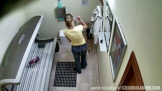 Дрочит іграшками