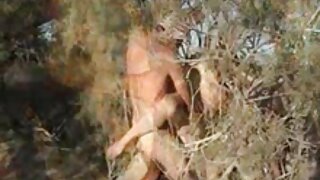 В костюмі покоївки