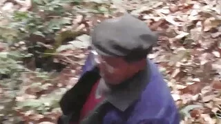 Елегантно смажить блондинку в дупі українські порнофільми на узліссі